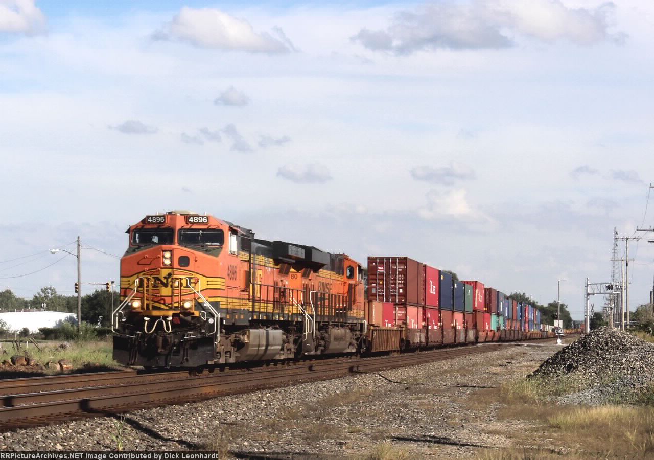 BNSF 4896